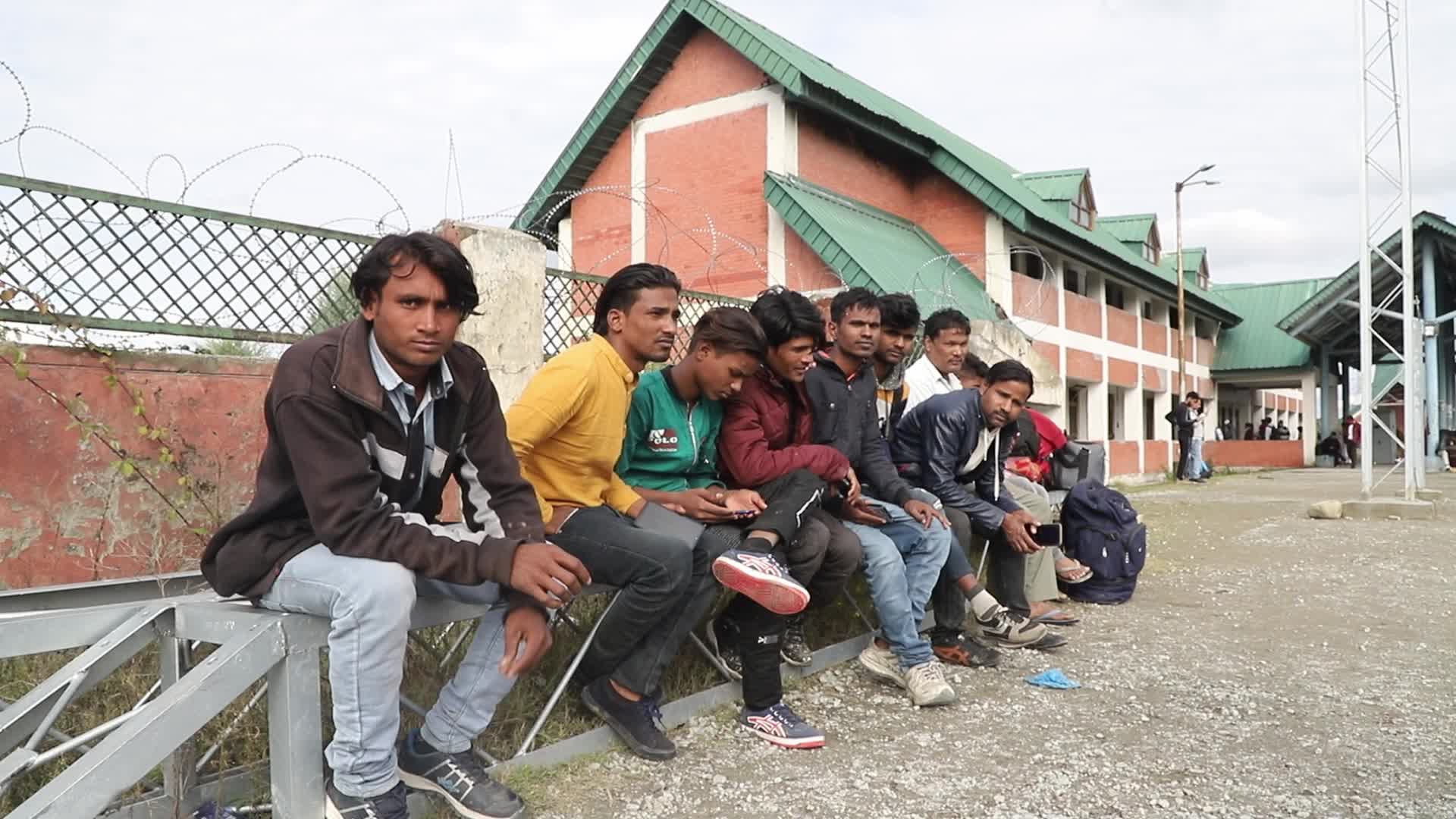Non-Local Workers Leaving Kashmir Valley
