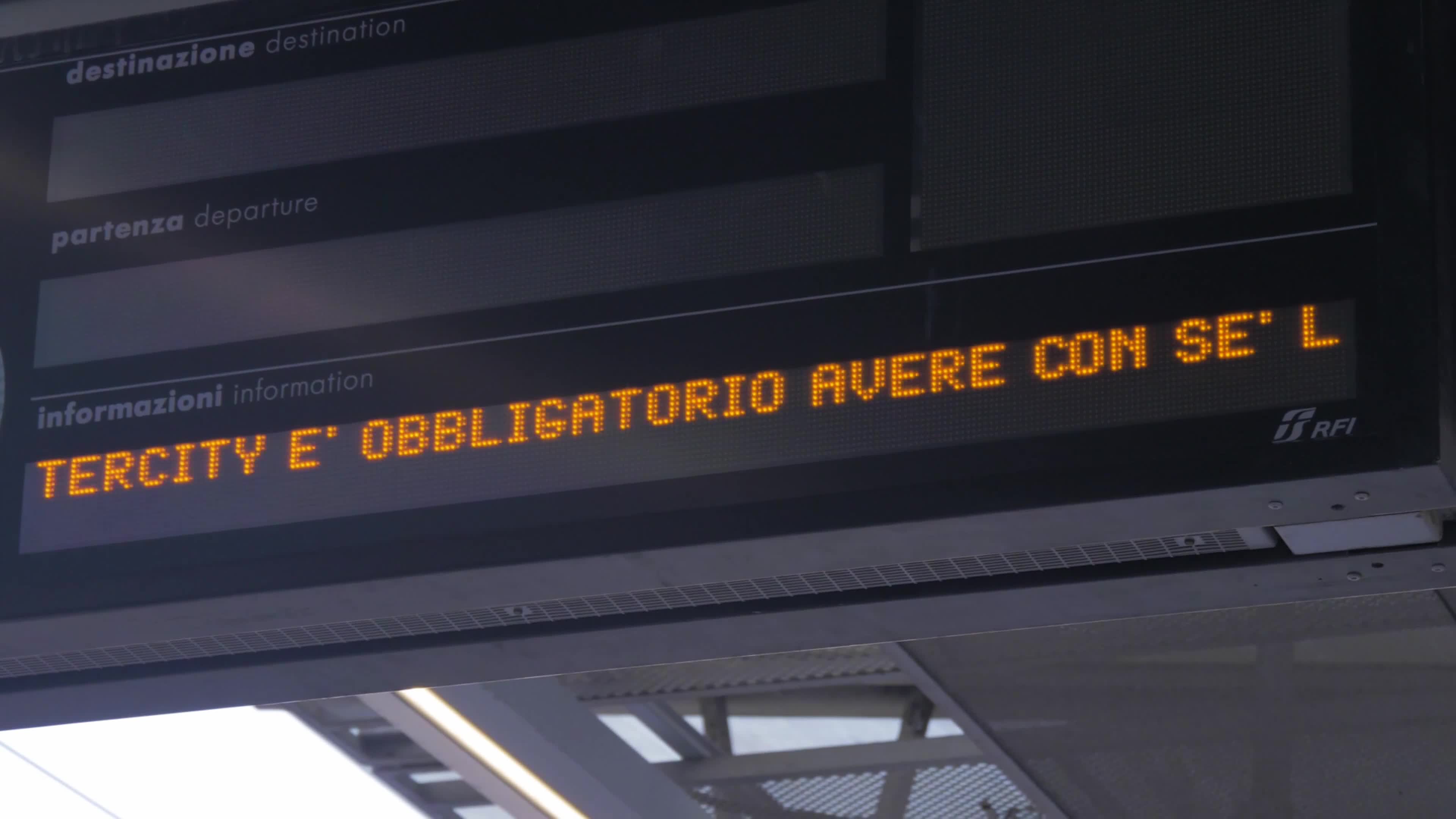 Tourists and workers who take a long-distance train (Green Pass Mandatory) at Tiburtina Station in Rome