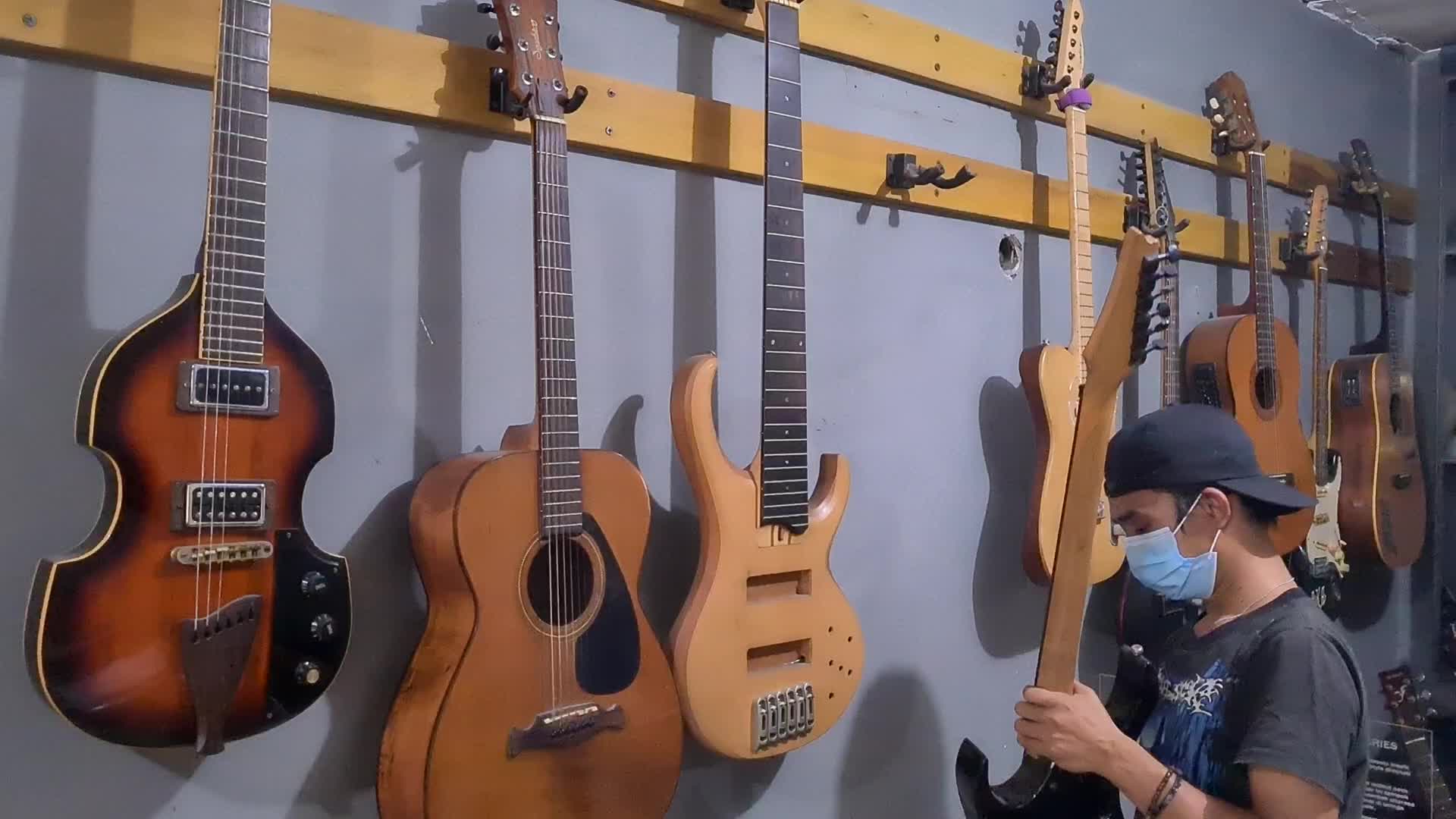 Electric Guitar Business In Indonesia Amid The Covid-19 Pandemic