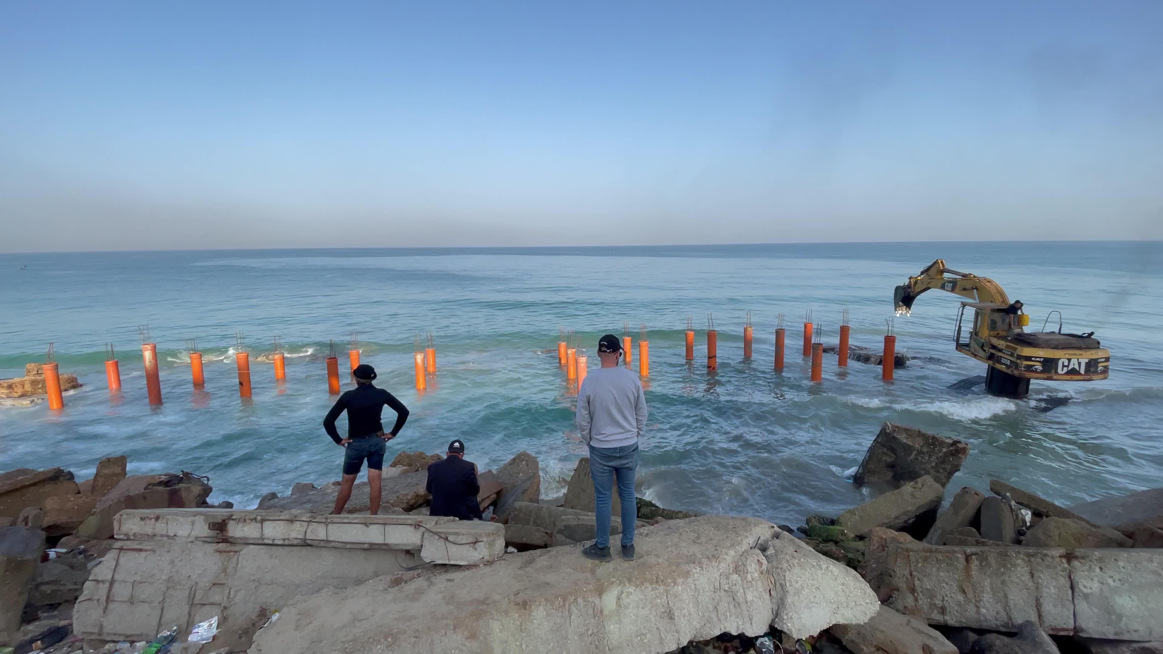 Bulldozer to build the coffee shop "Citadel" in Gaza