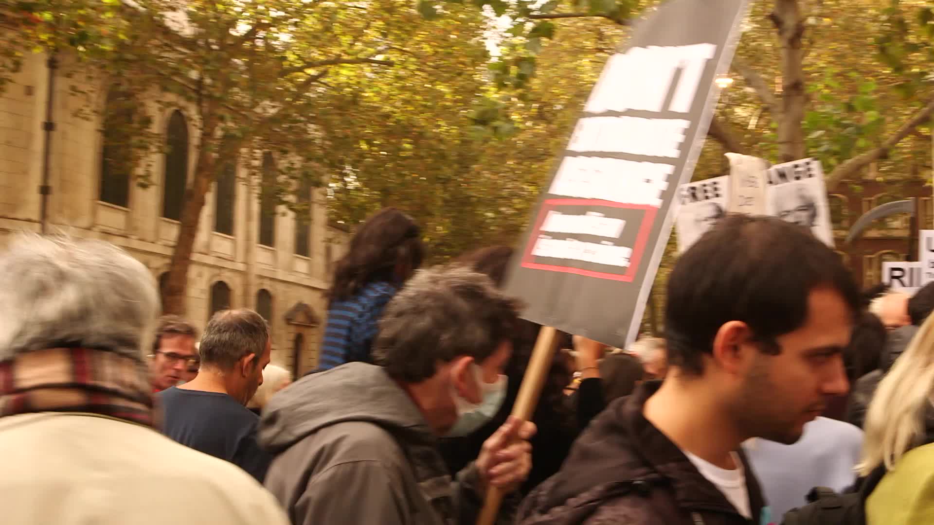 Supporters of Wikileaks founder Julian Assange protest in London
