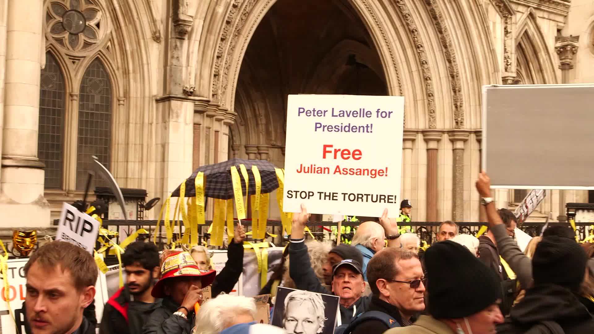 Supporters of Wikileaks founder Julian Assange protest in London
