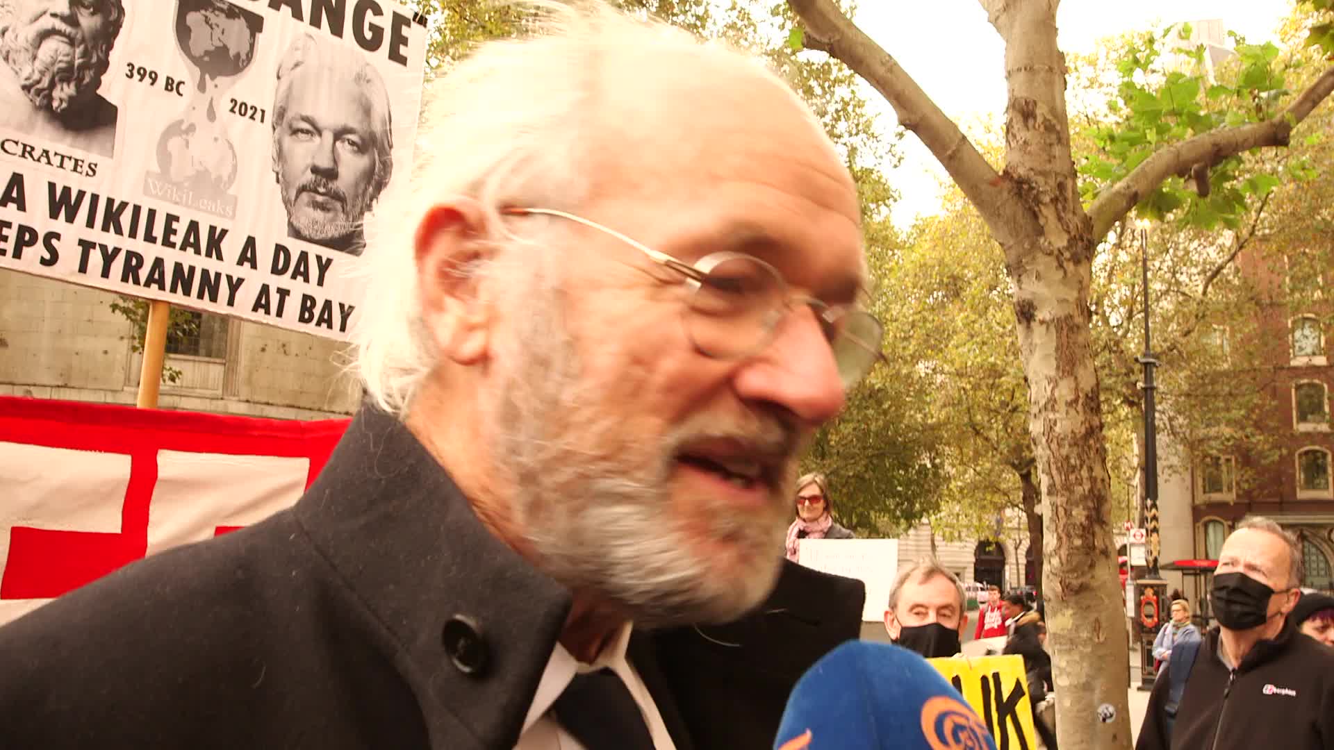 Supporters of Wikileaks founder Julian Assange protest in London