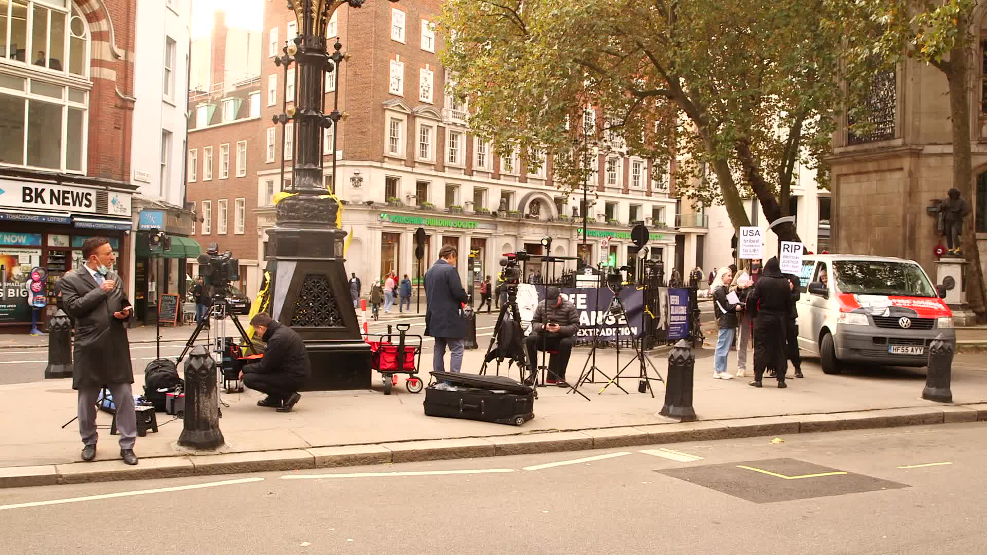 Supporters of Wikileaks founder Julian Assange protest in London