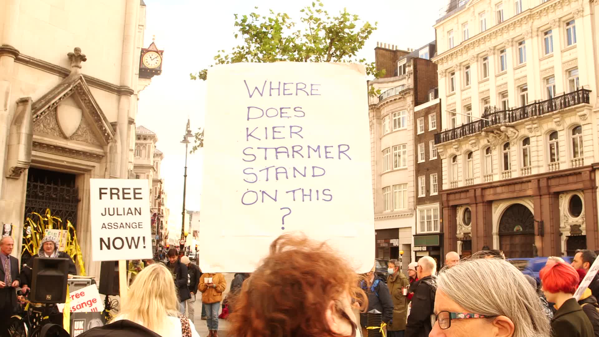Supporters of Wikileaks founder Julian Assange protest in London