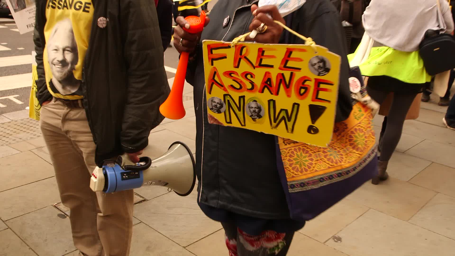Supporters of Wikileaks founder Julian Assange protest in London