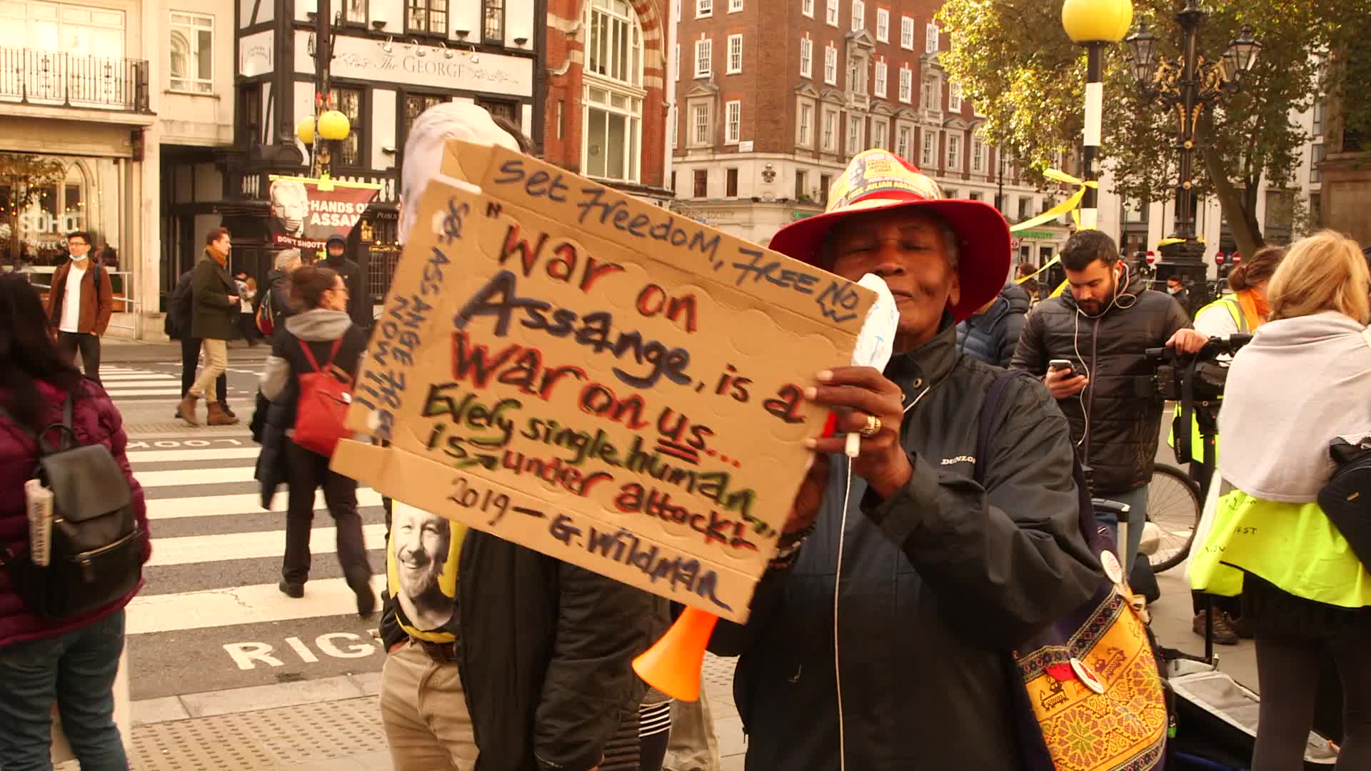 Supporters of Wikileaks founder Julian Assange protest in London