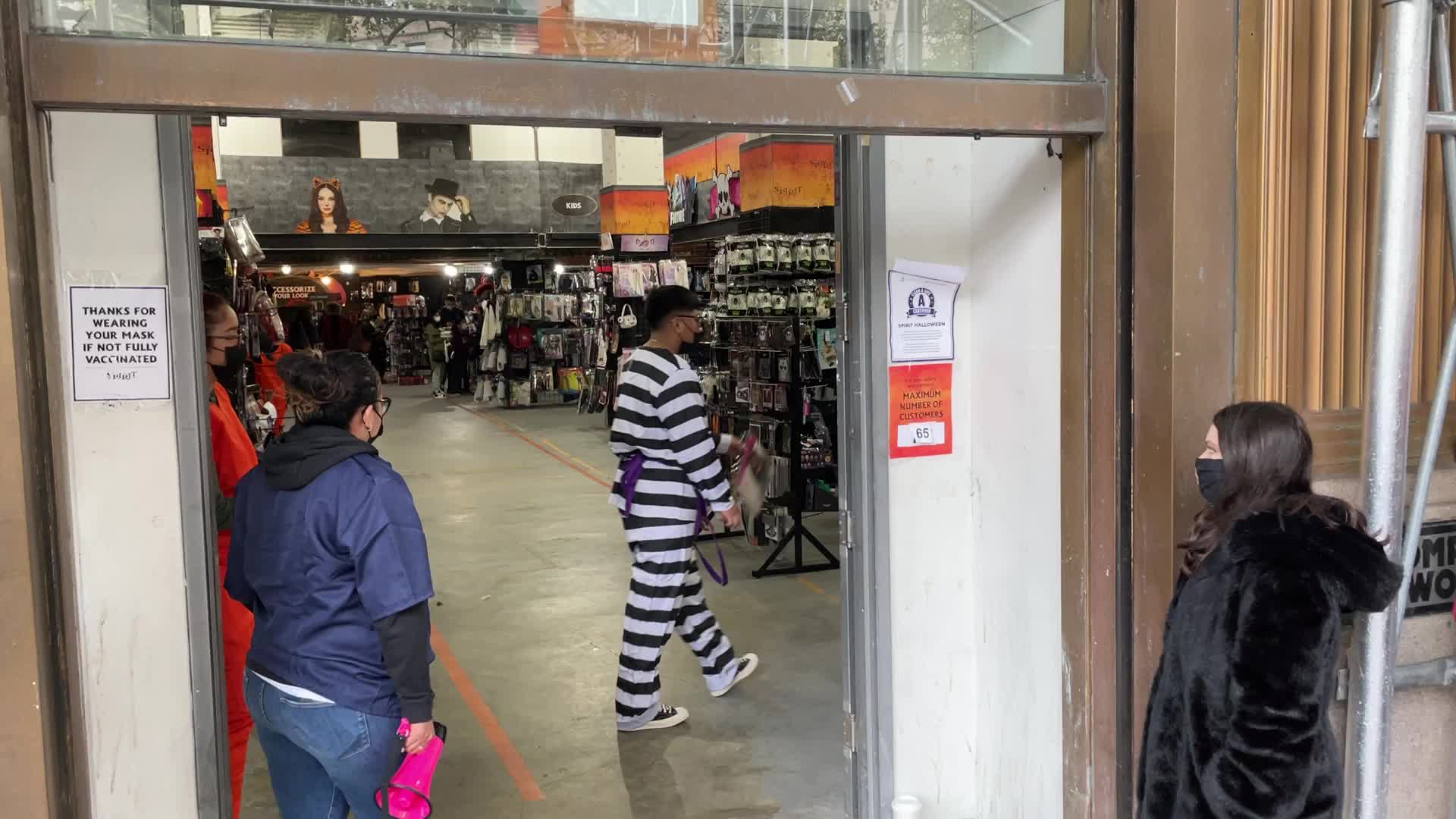 NYC: Halloween Costume Store