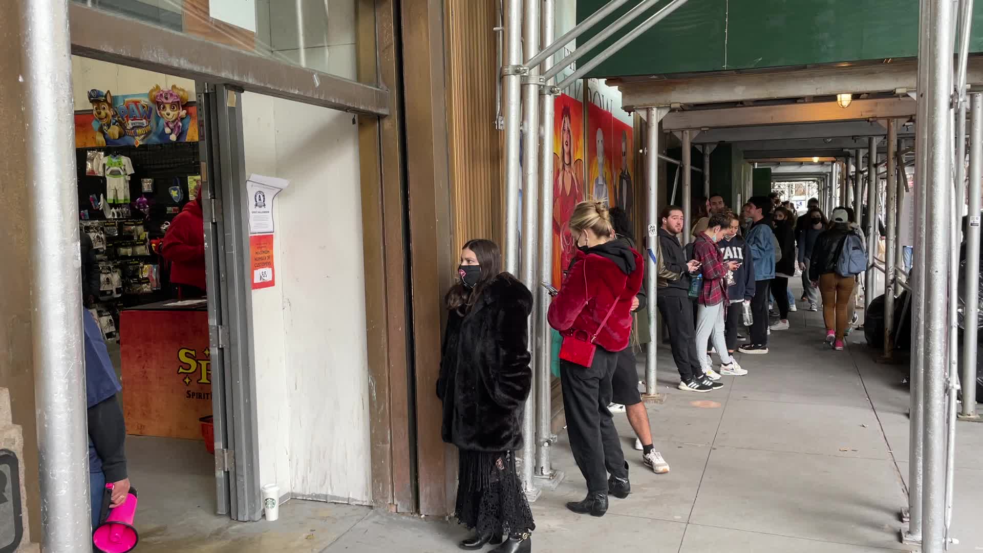 NYC: Halloween Costume Store
