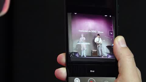 Virtual show with a hologram in 5G - Mobile World Congress