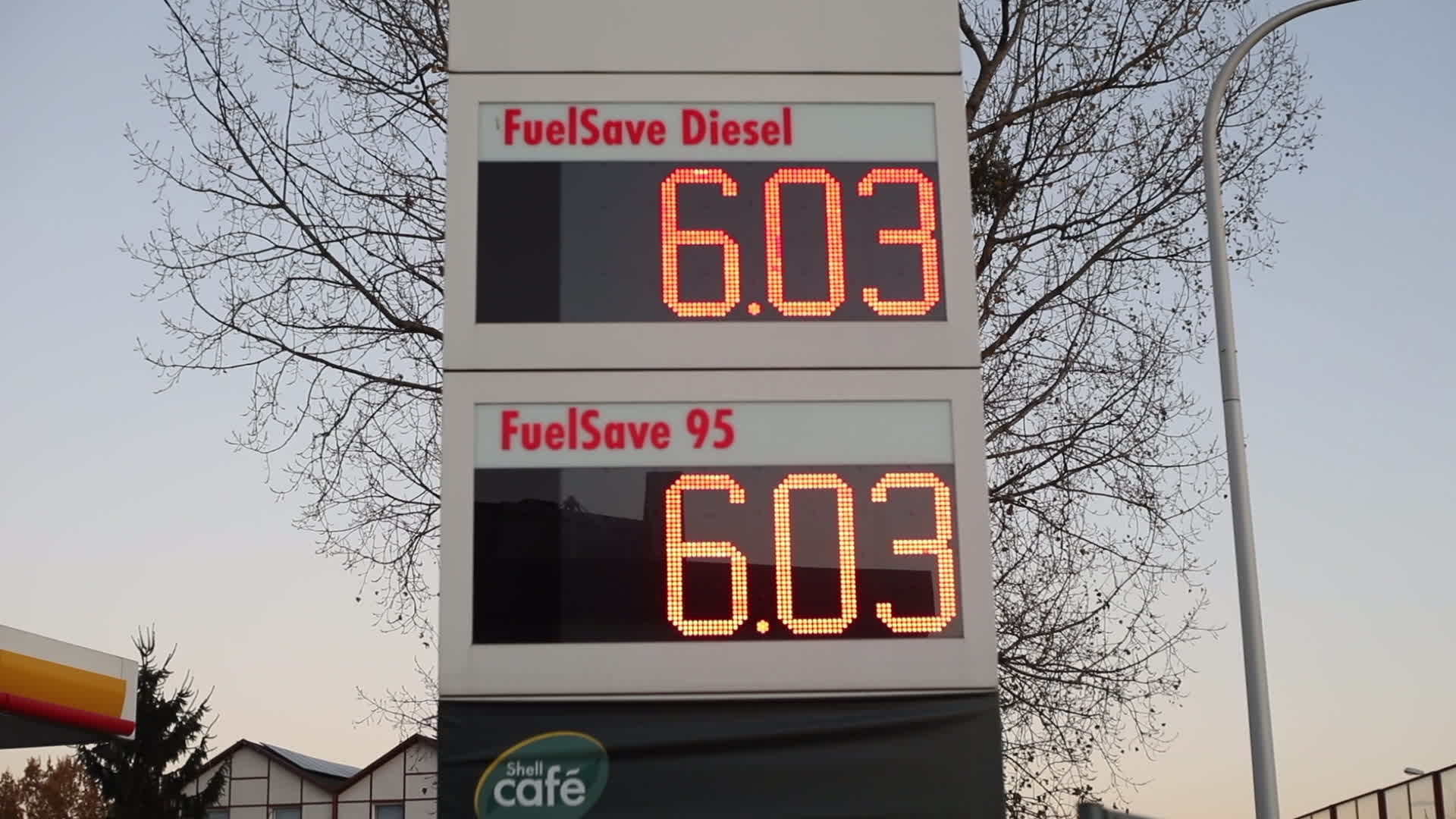Gas prices reach record high in Poland