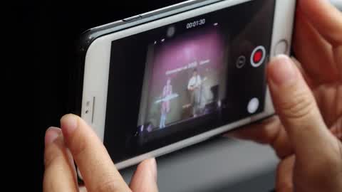 Virtual show with a hologram in 5G - Mobile World Congress