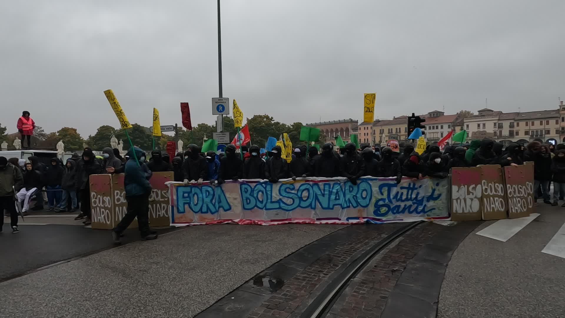 Start of the march against Jair Bolsonaro