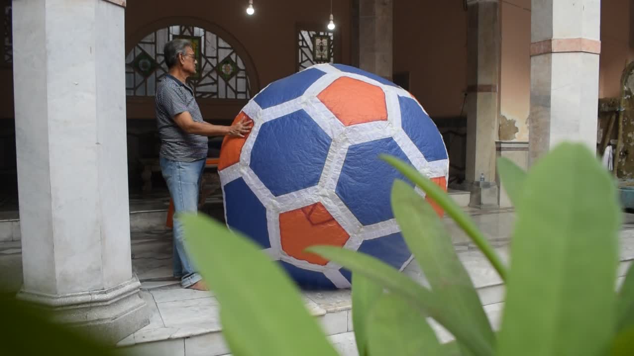 Making of Sky Lanterns for Diwali Festival