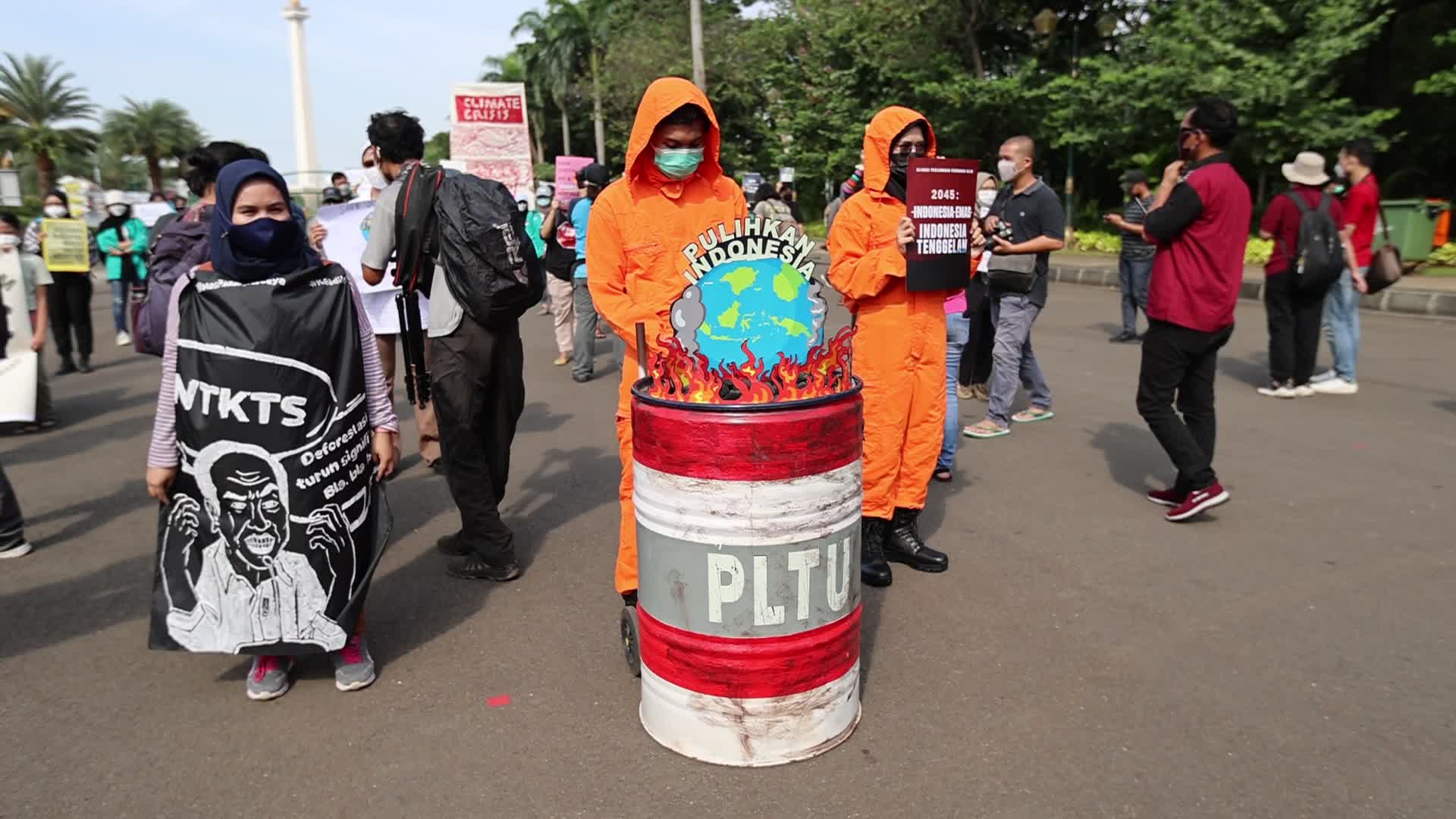 Environmental Activists Protest Against President's Statement at COP26, in Jakarta
