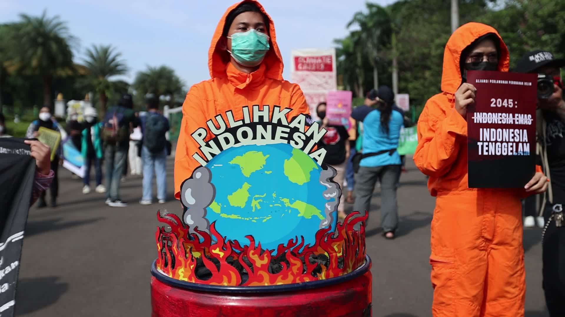 Environmental Activists Protest Against President's Statement at COP26, in Jakarta