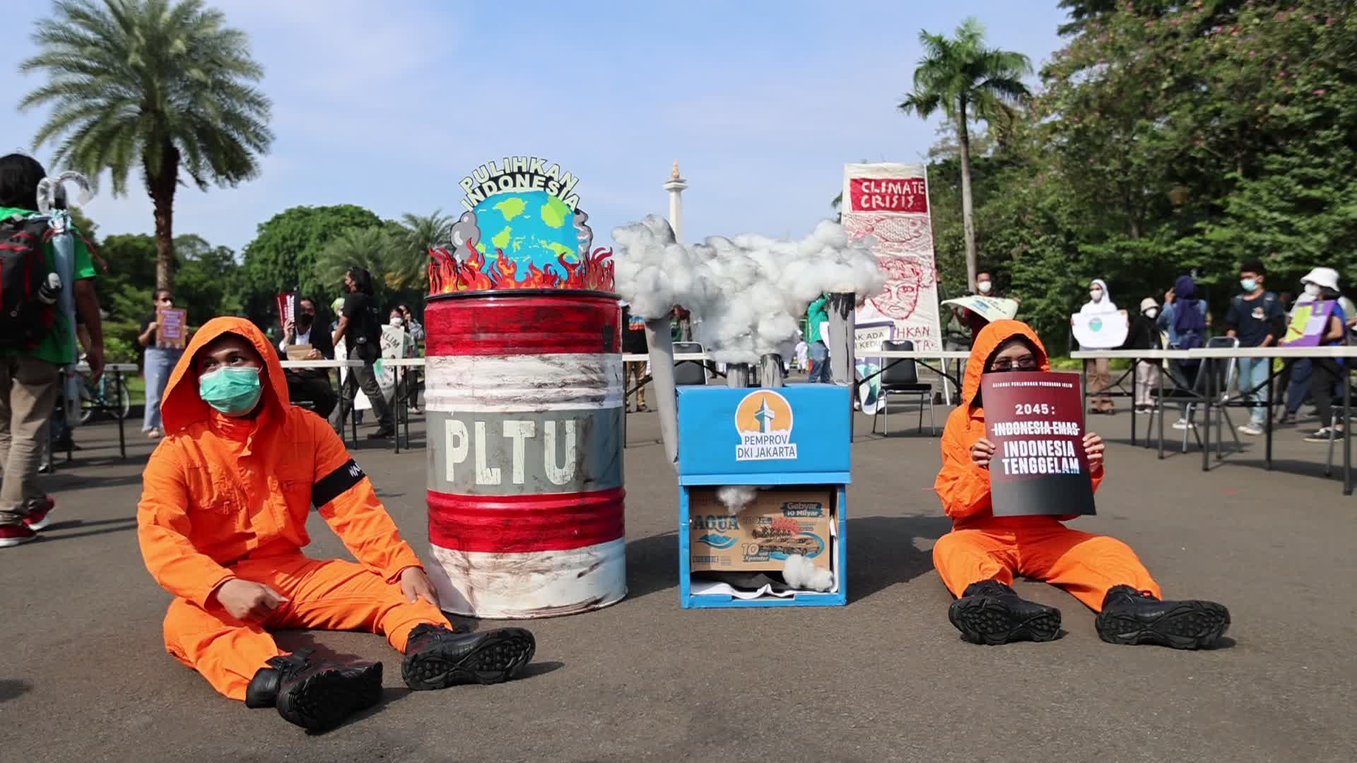 Environmental Activists Protest Against President's Statement at COP26, in Jakarta