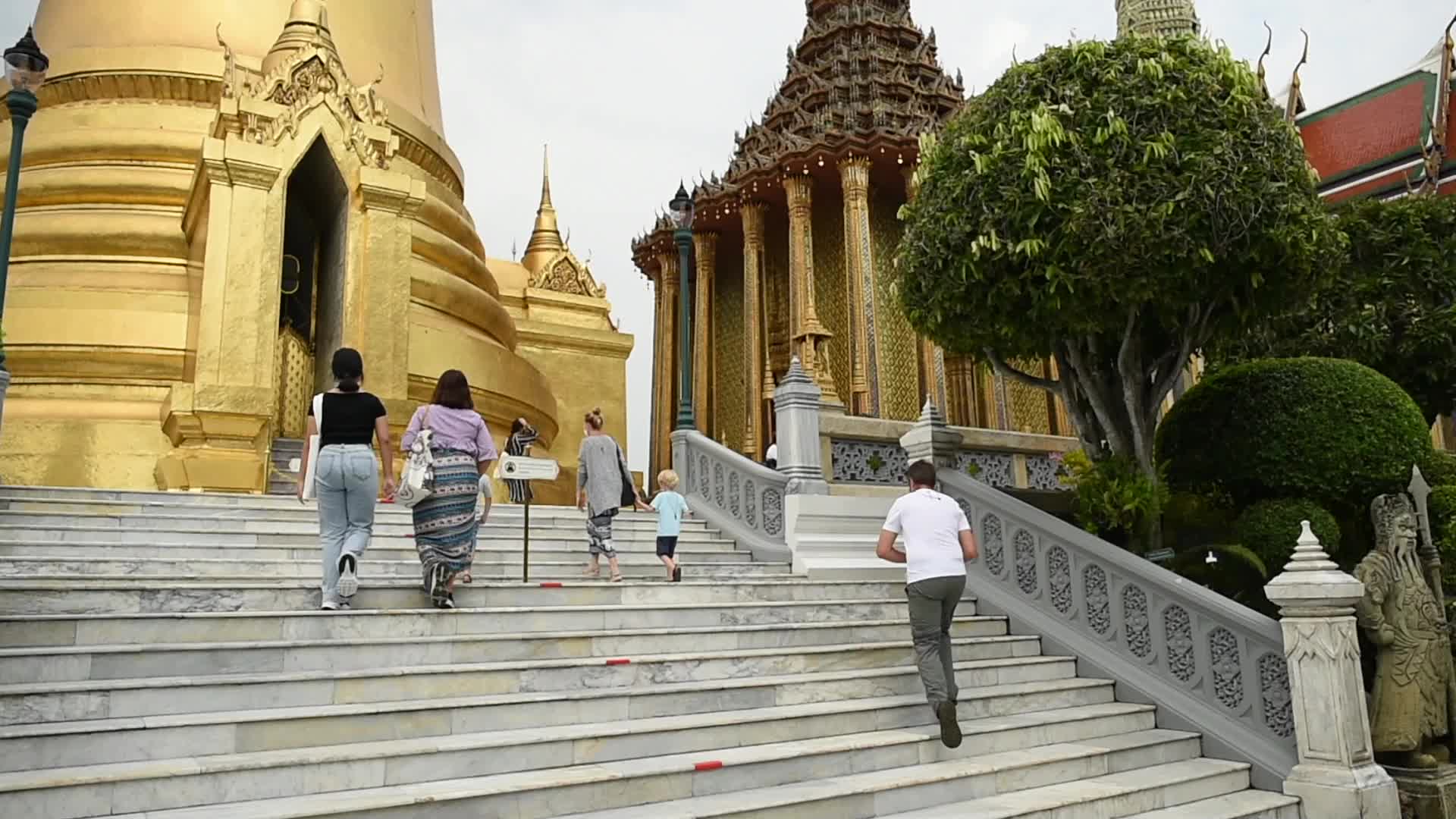 Thailand Reopens for Fully Vaccinated Tourists