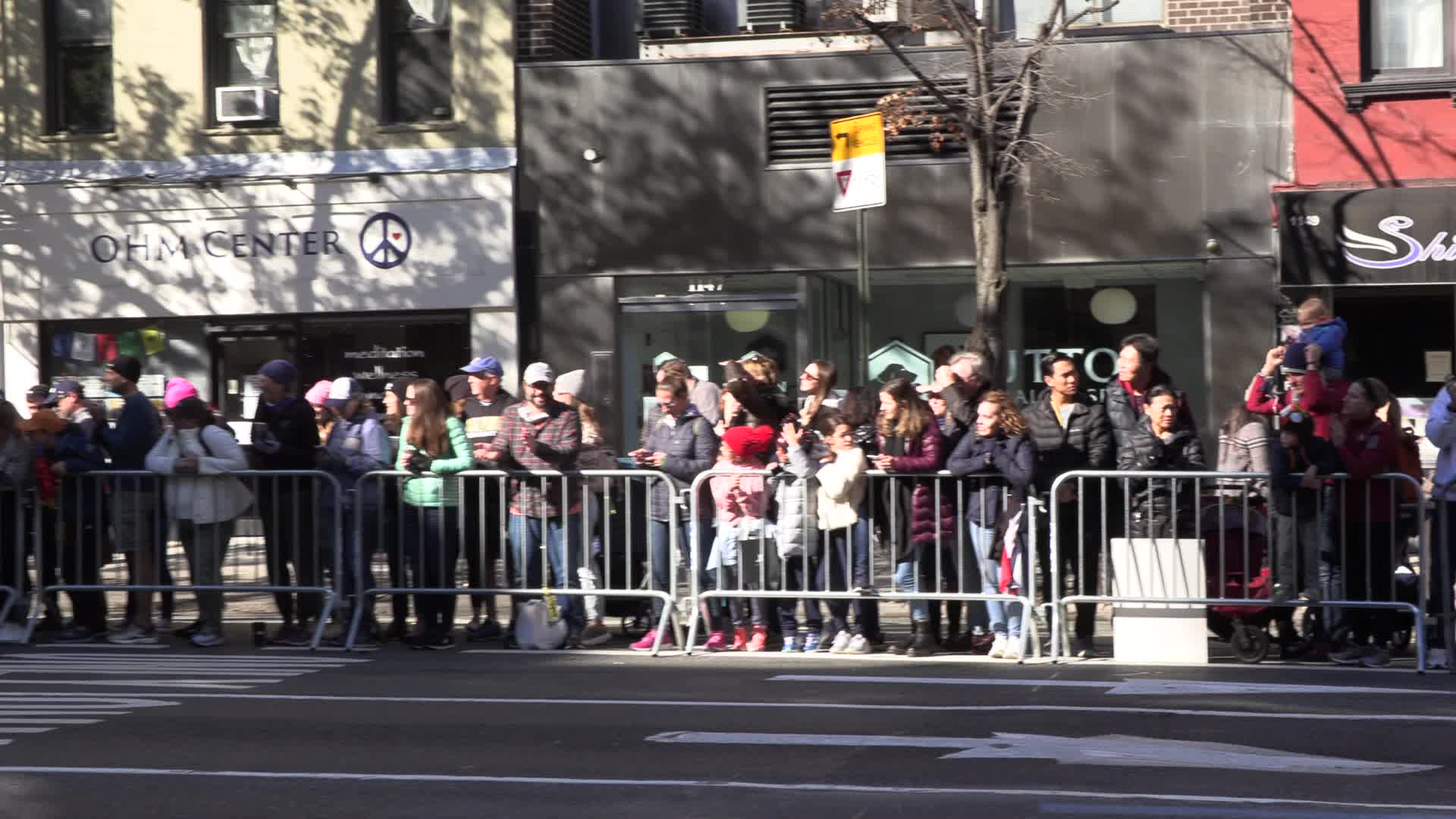 Thousands run in 50th New York City Marathon