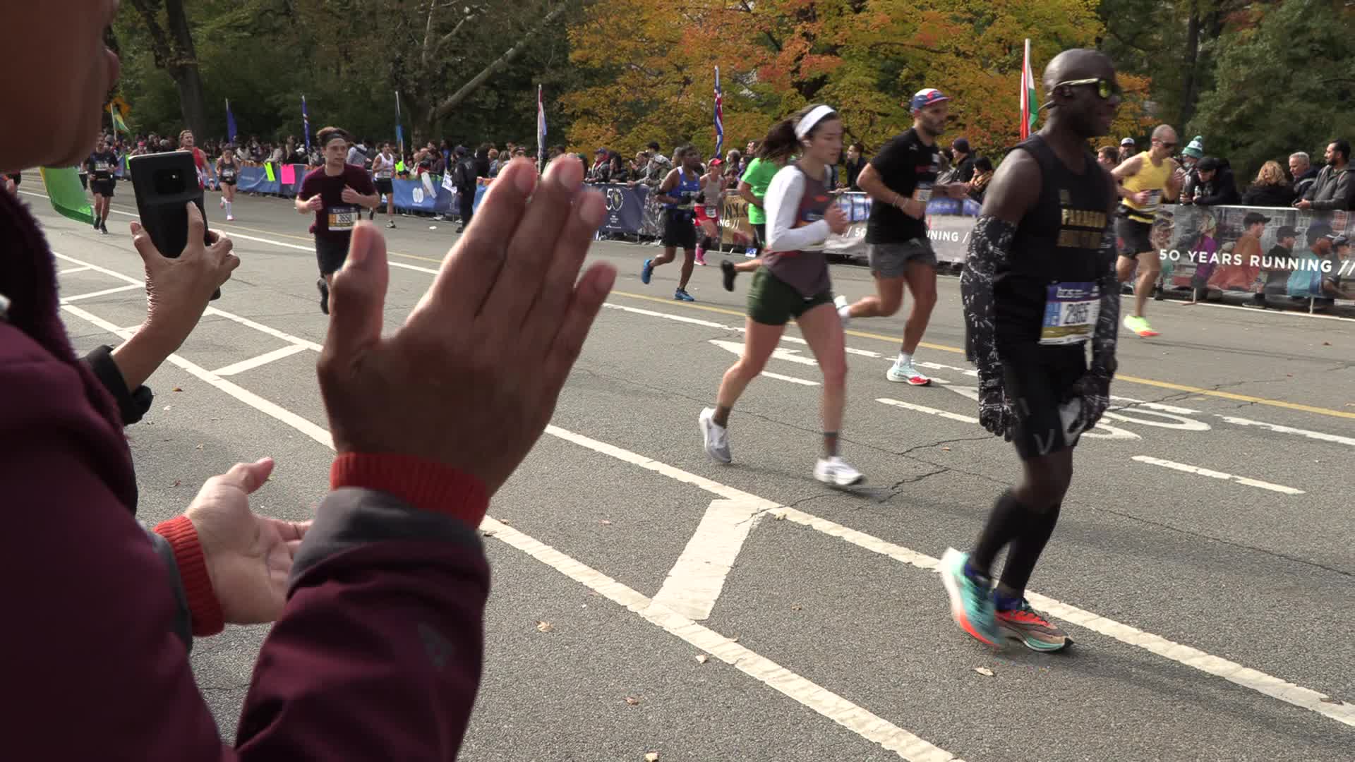 Thousands run in 50th New York City Marathon