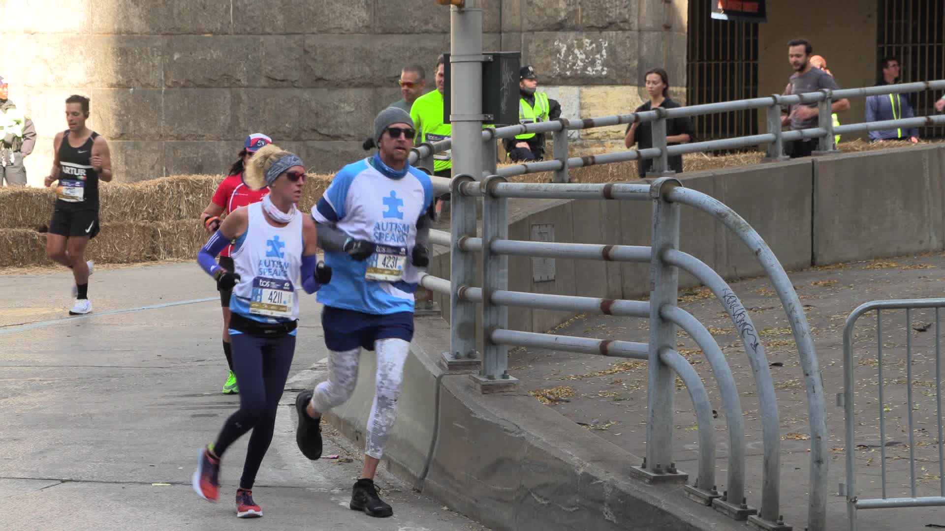 Thousands run in 50th New York City Marathon