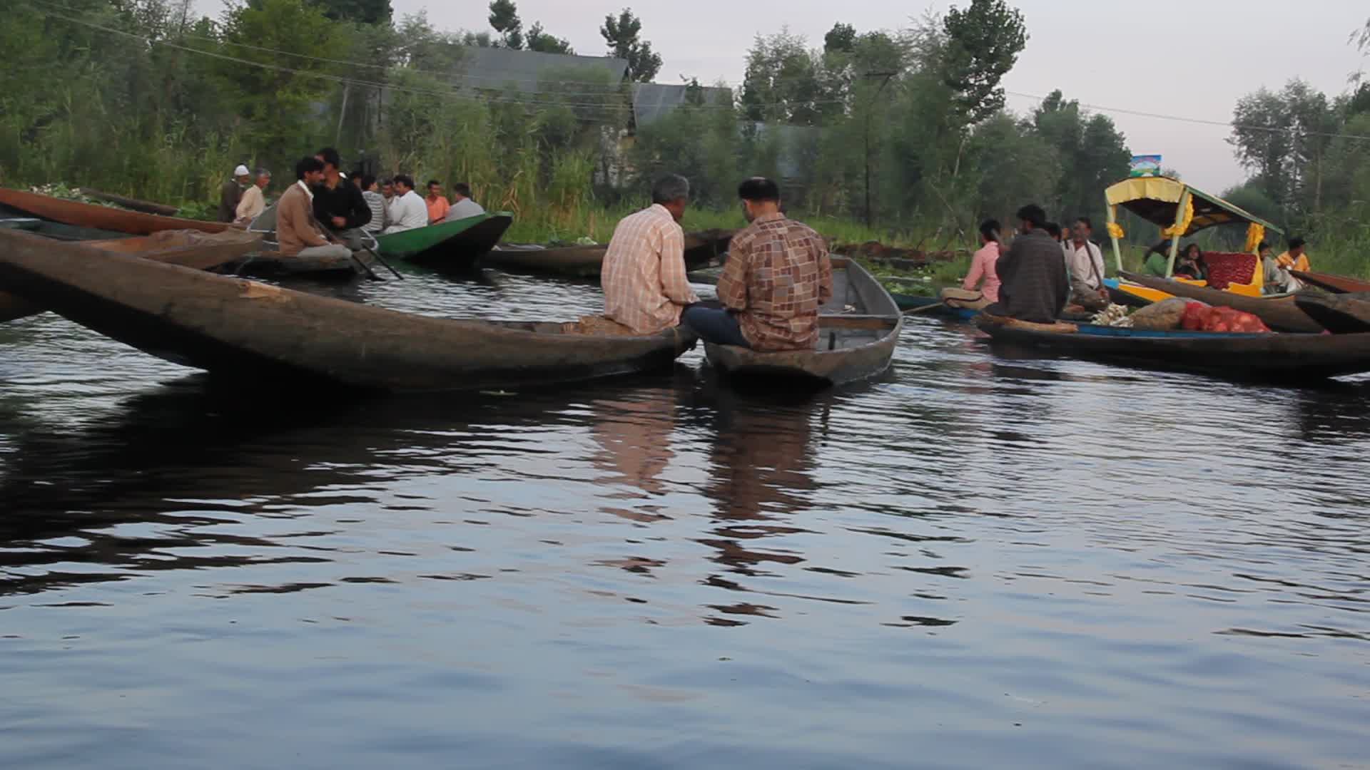Floating vegetable market on Dal Lake in Srinagar