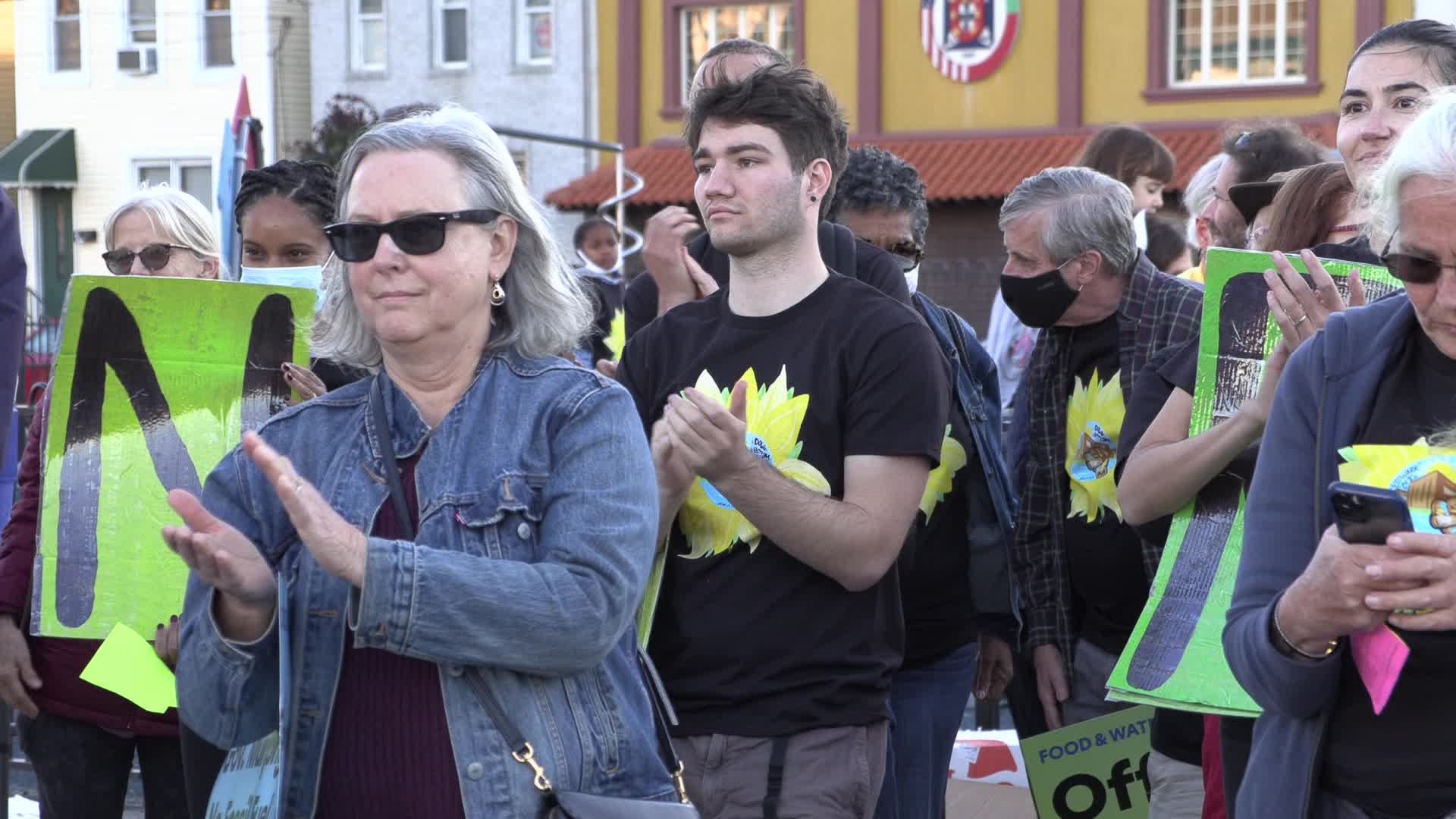 NJ: Newark residents protest new fracked gas power plant and call for clean air