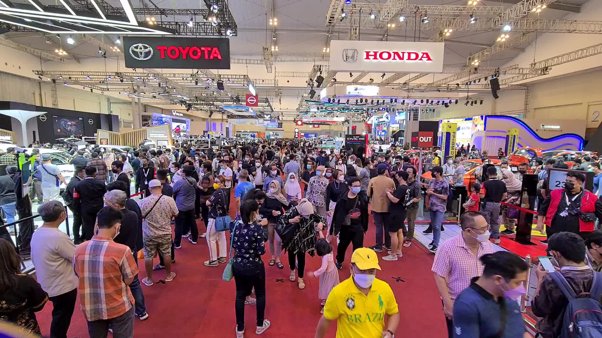 Indonesian Car Exhibition Amid The Covid-19 Pandemic
