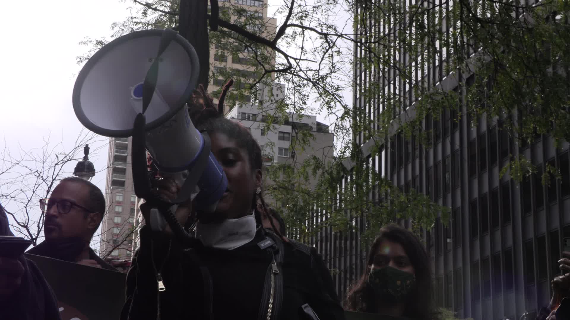 NYC: Climate Protesters Block Traffic in Front of Governor's Office