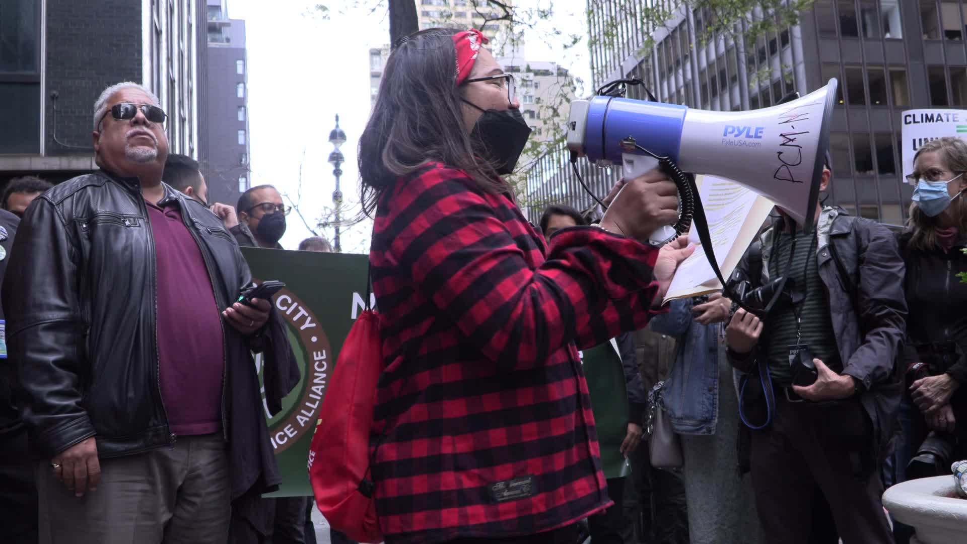 NYC: Climate Protesters Block Traffic in Front of Governor's Office