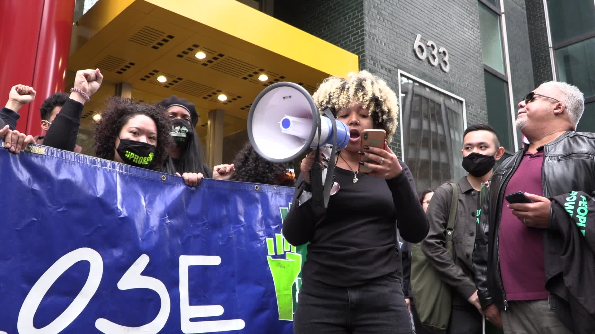 NYC: Climate Protesters Block Traffic in Front of Governor's Office