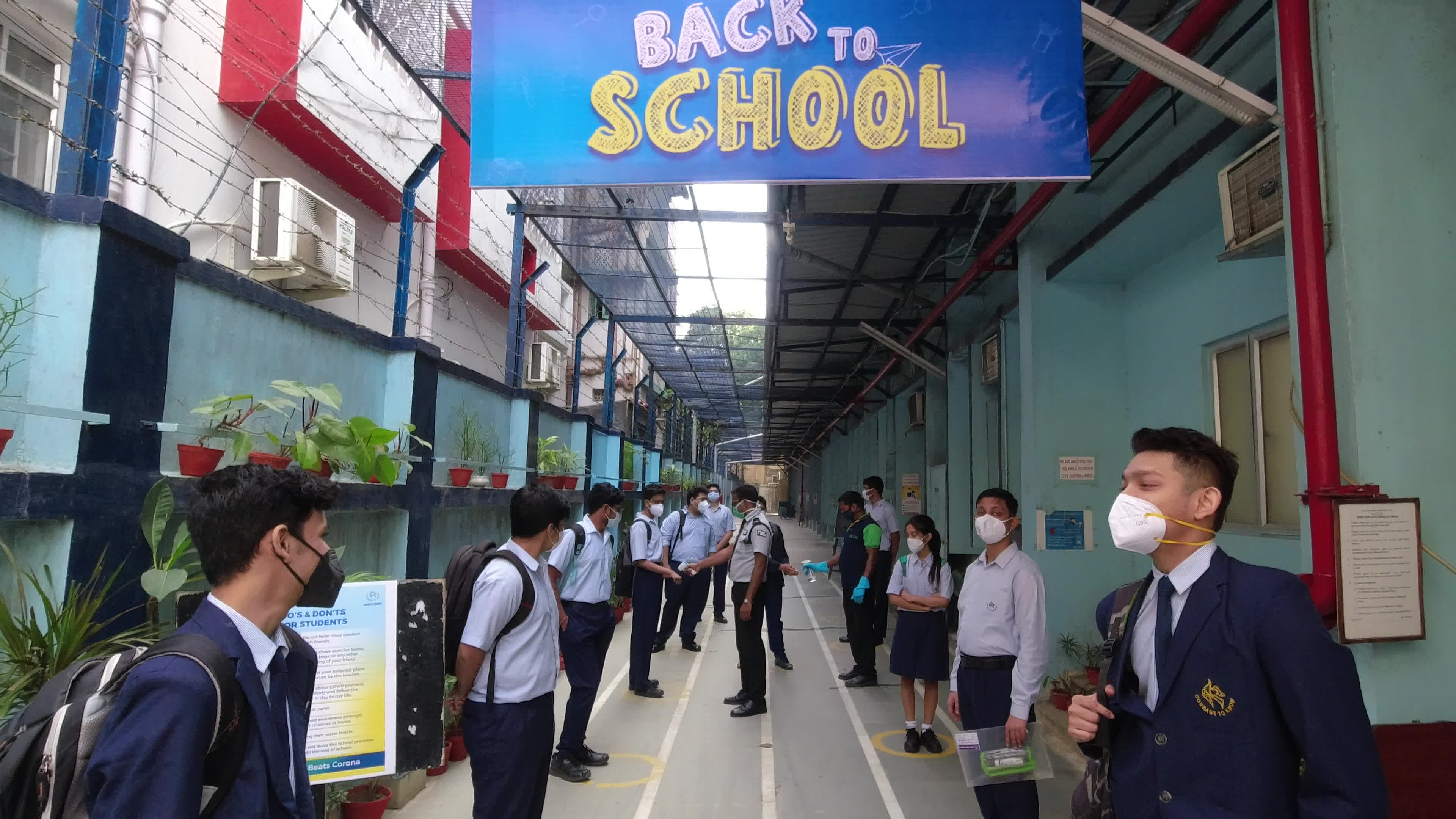 Schools reopen after 2 years in Kolkata .