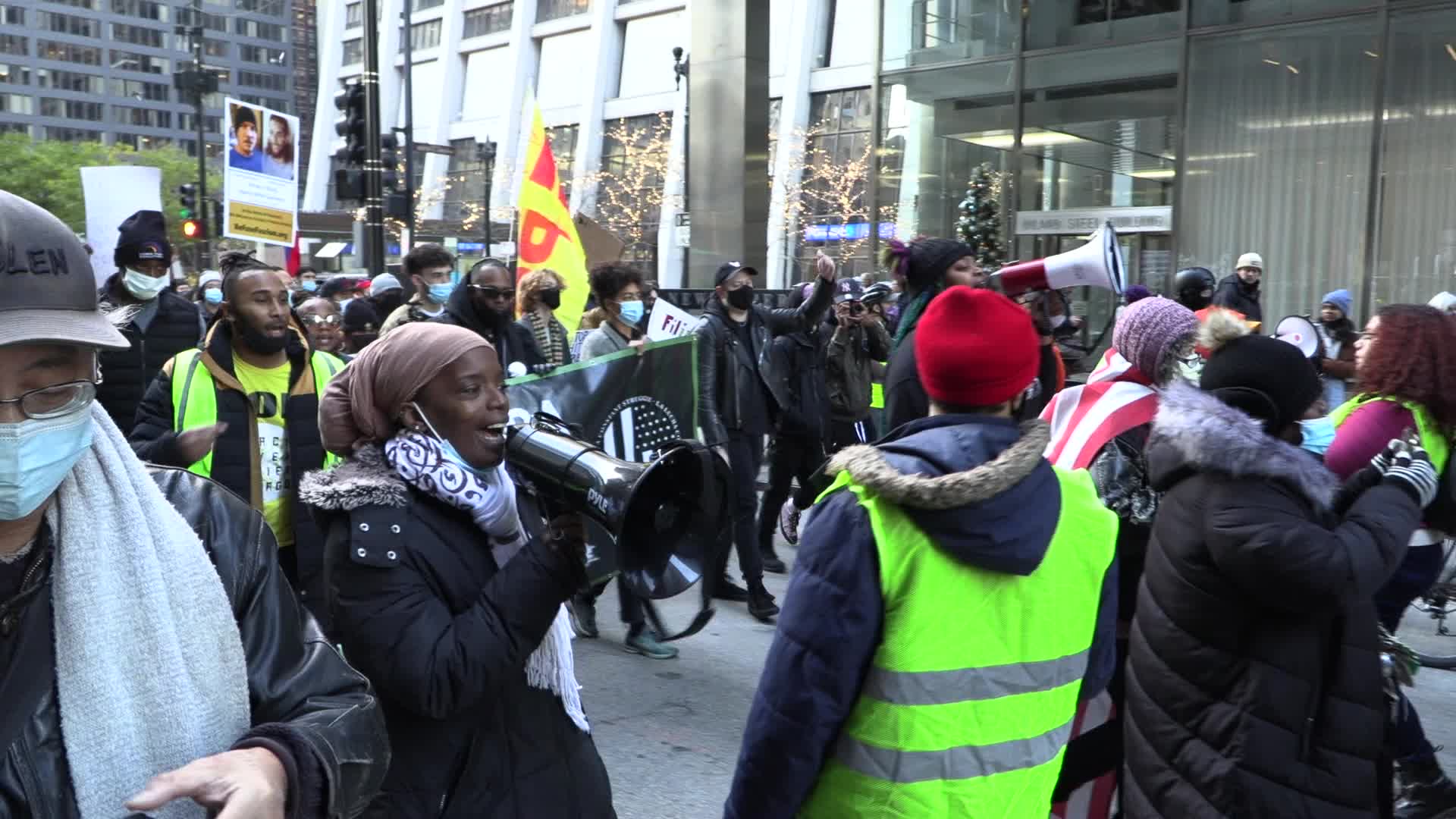 Chicago: Black Lives Matter protest against Rittenhouse verdict