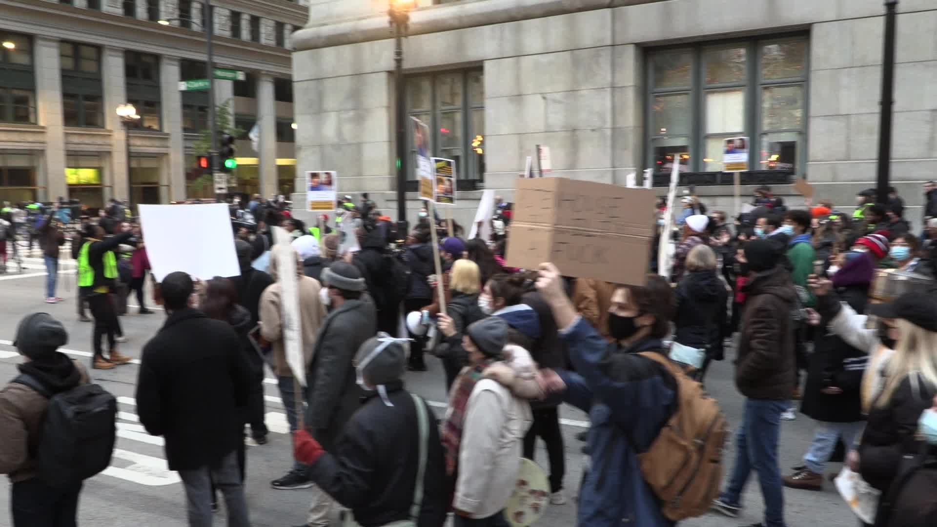 Chicago: Black Lives Matter protest against Rittenhouse verdict