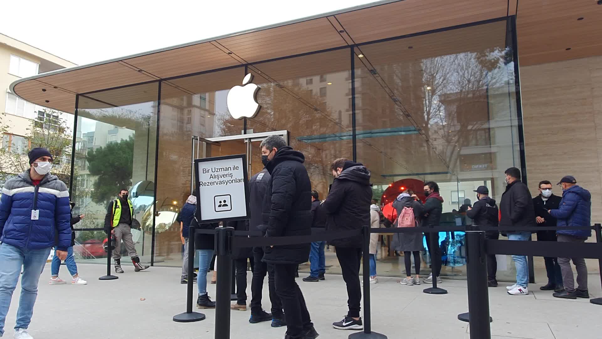 Apple Stops Online Sales In Turkey Due To Economic Crisis 
