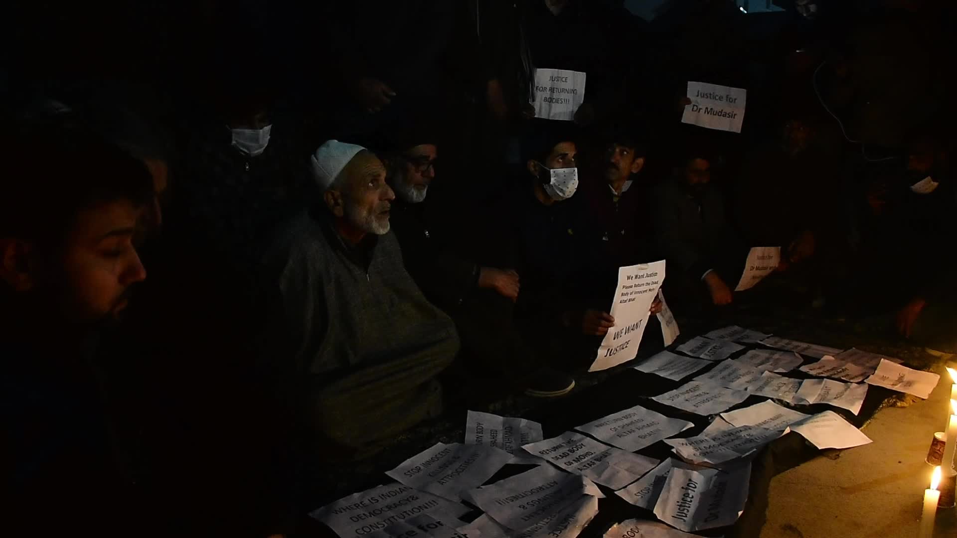 Hyderpora Encounter: Families Of Slain Stage Protests, Demand Mortal Remains