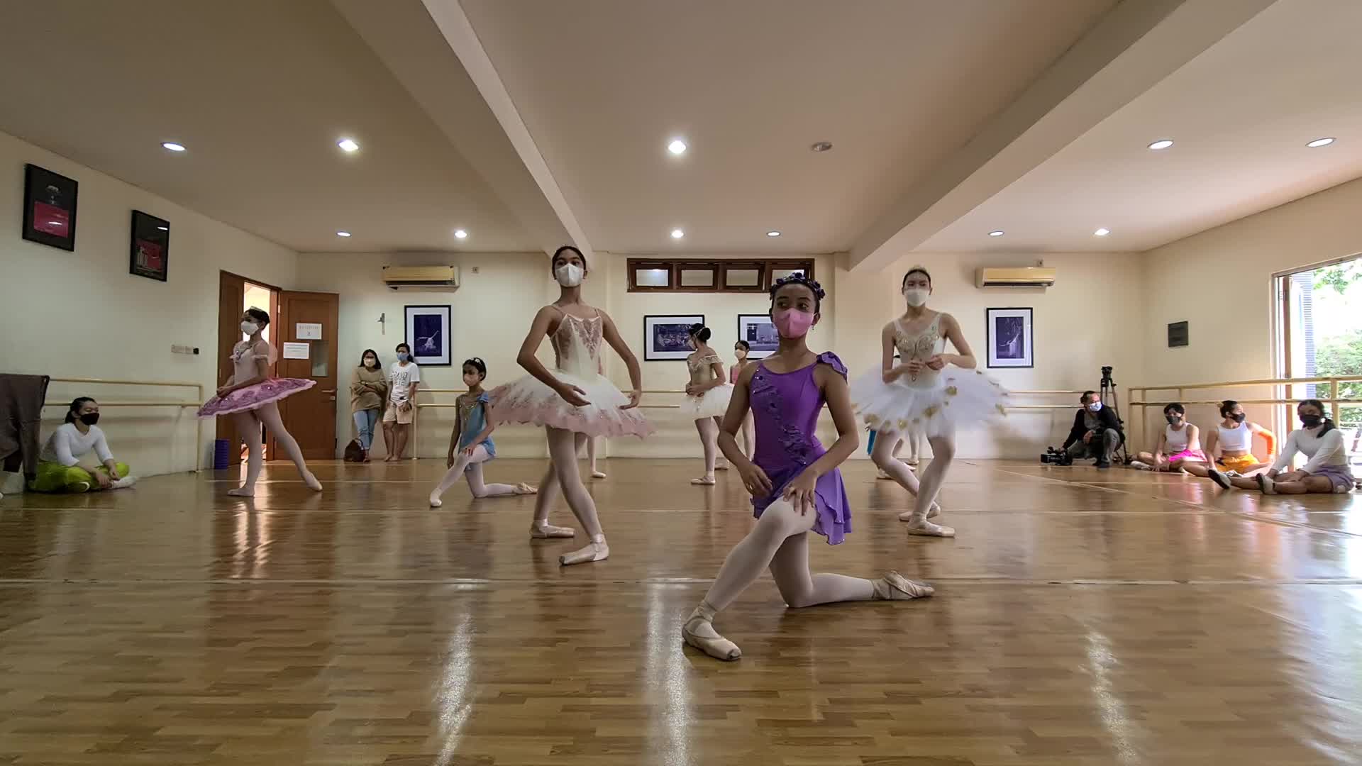 Ballet Practice in Indonesia amid the Covid-19 pandemic