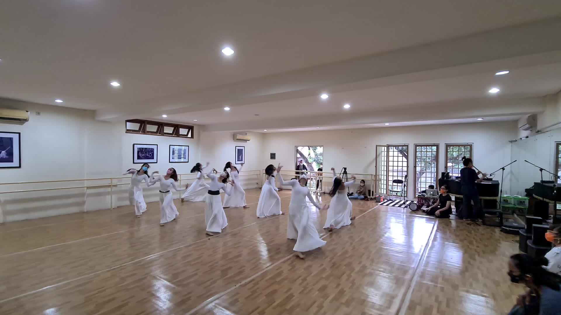 Ballet Practice in Indonesia amid the Covid-19 pandemic