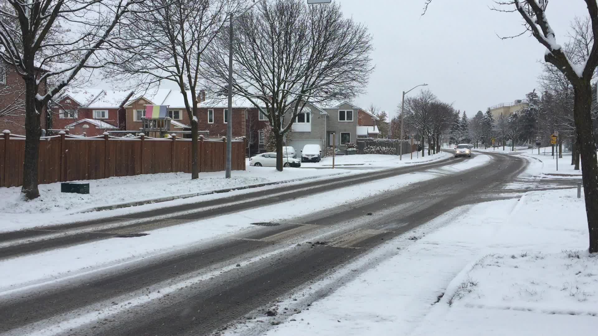 First snowstorm of the season in Toronto