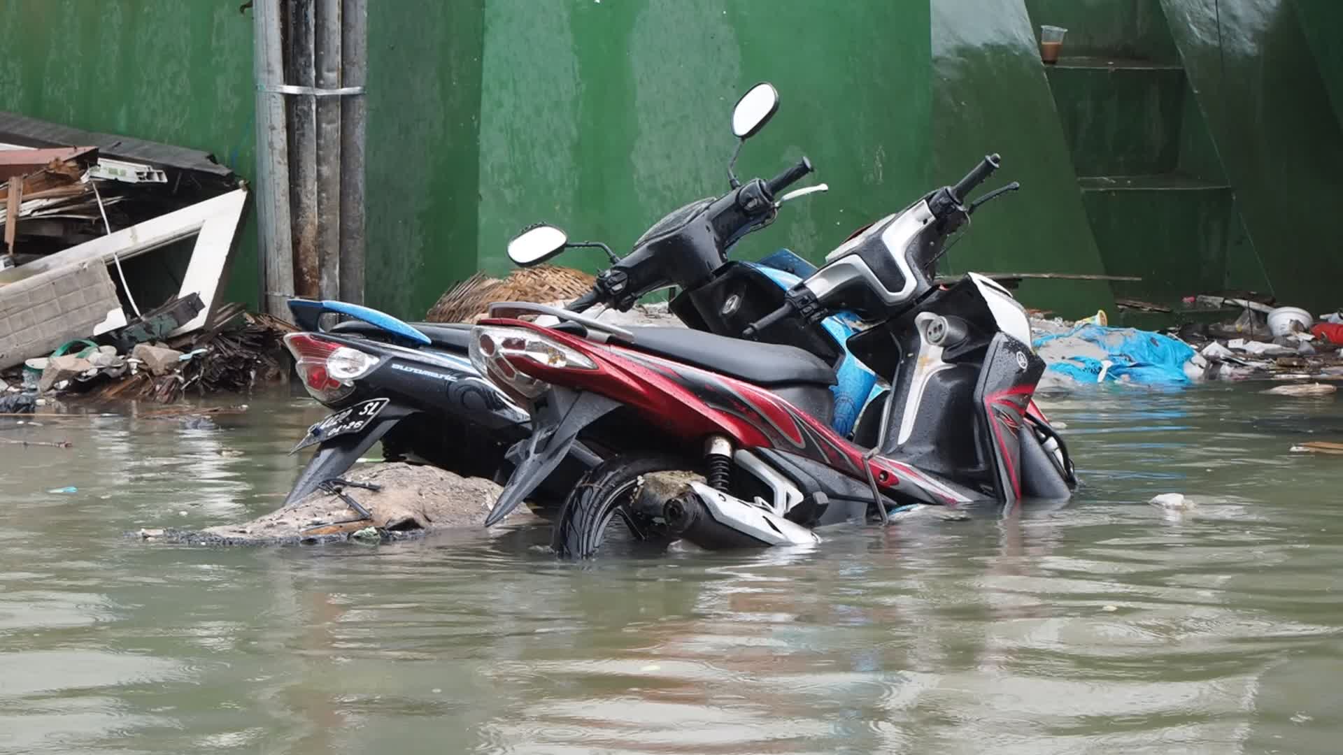Tidal Flood Hit The North of Jakarta