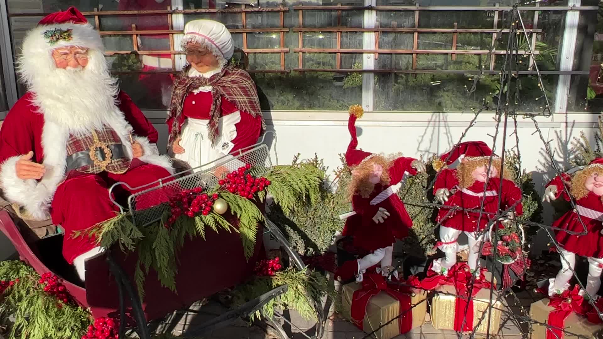 Christmas Decorations In Unionville
