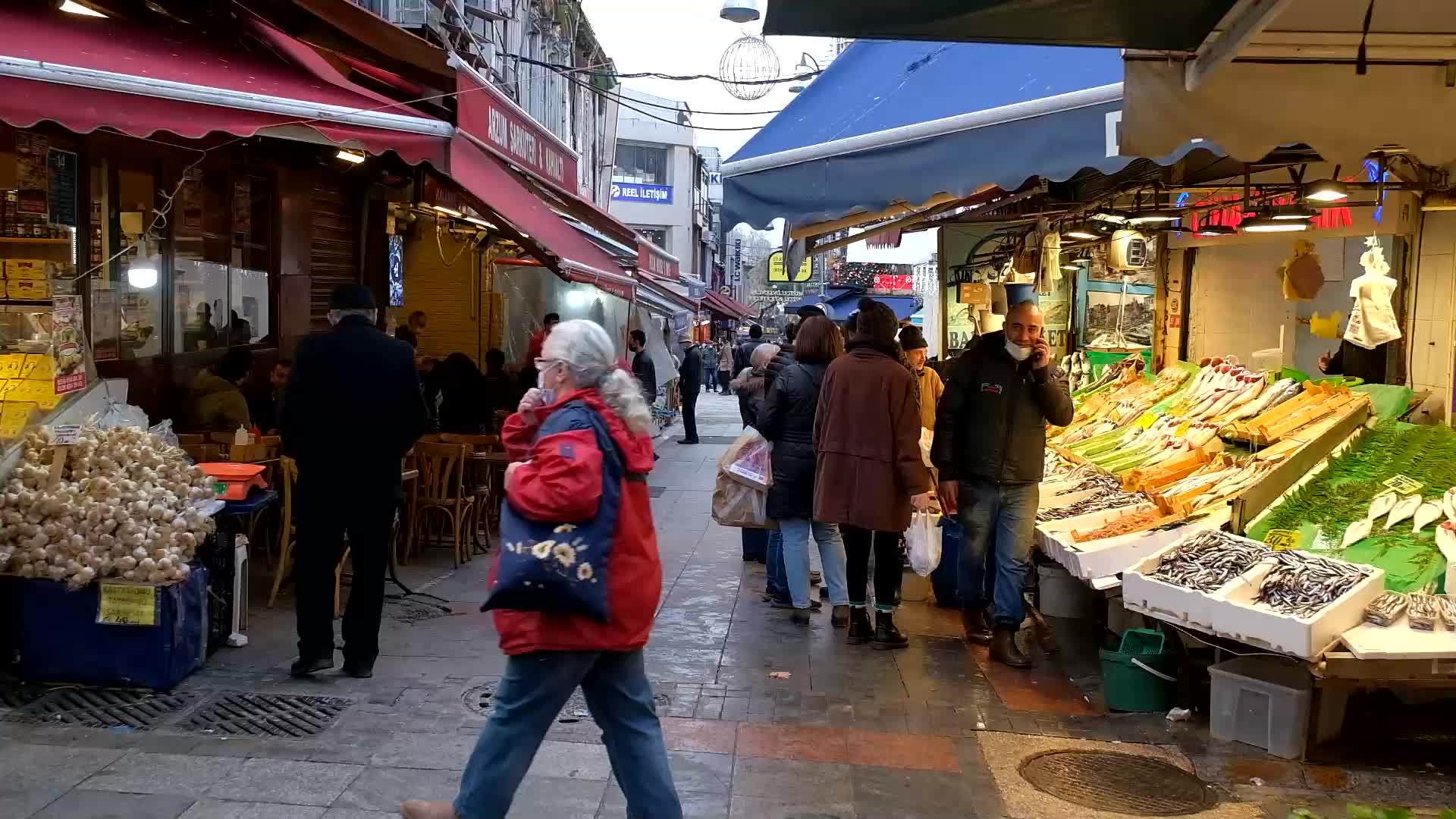 Turkish lira sets new record low