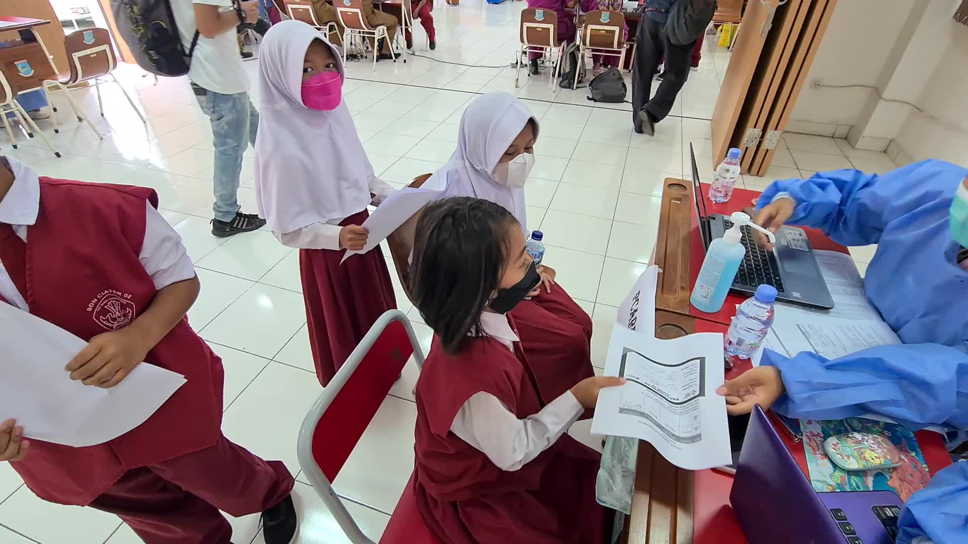 Coronavirus vaccination for children aged 6-11 years in Indonesia