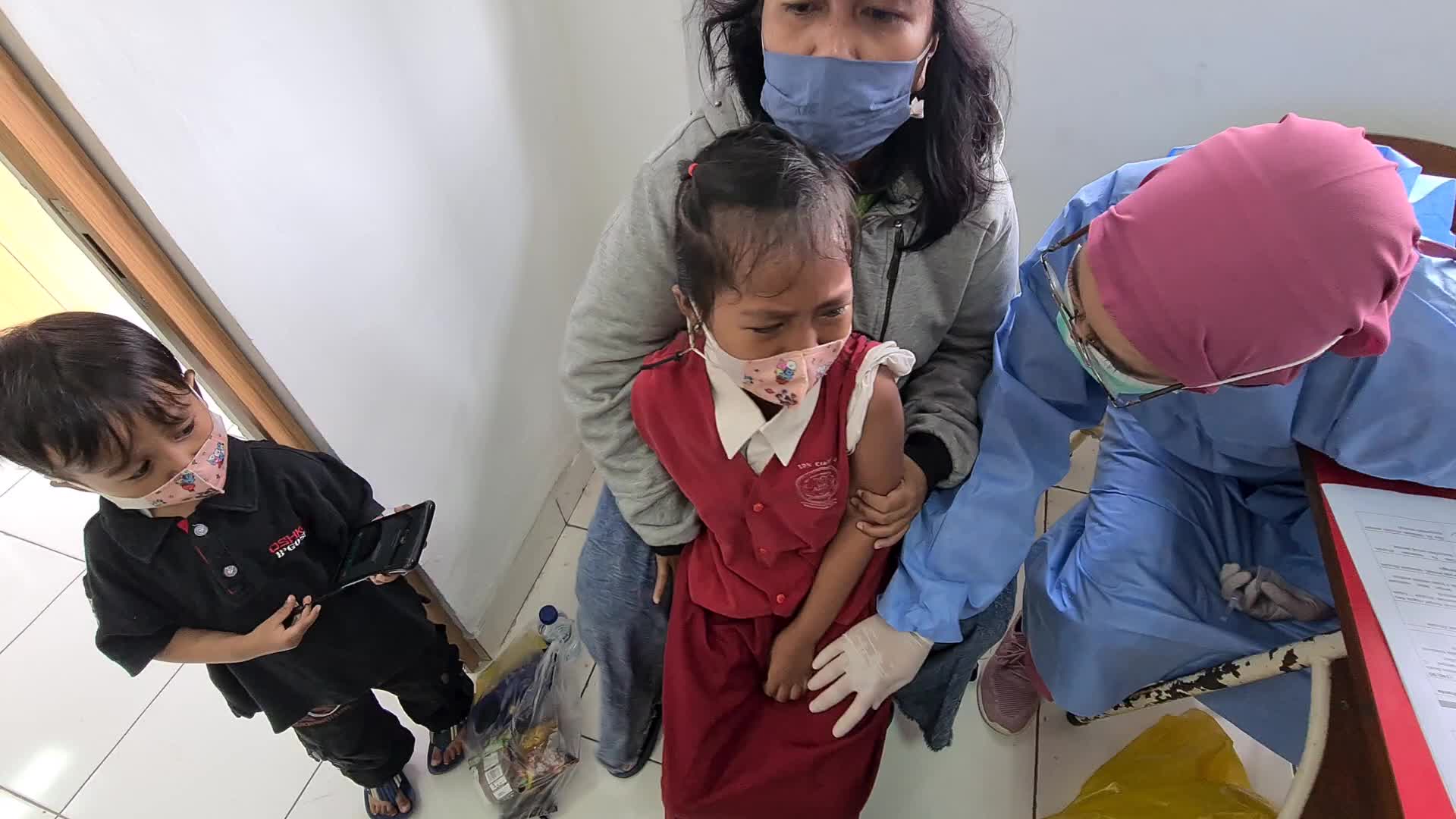 Coronavirus vaccination for children aged 6-11 years in Indonesia