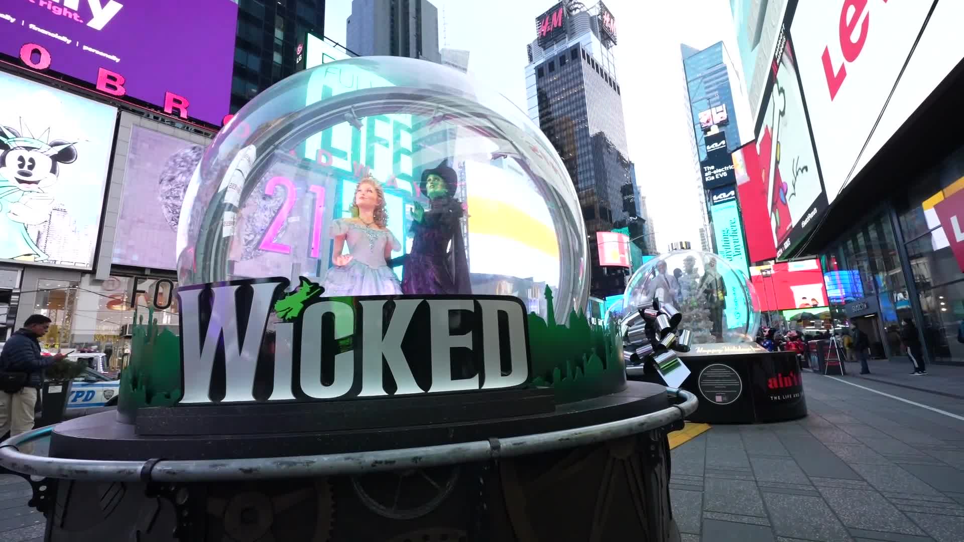 Wave Of Live Performance And Theater Cancellations Across New York City Amid Coronavirus Surge