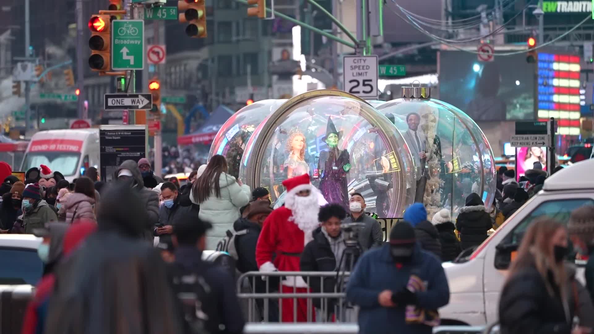 Wave Of Live Performance And Theater Cancellations Across New York City Amid Coronavirus Surge