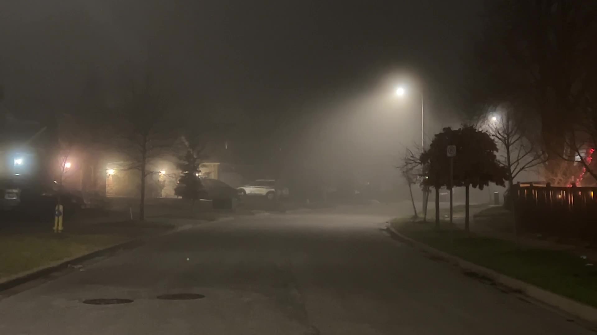 Thick fog covers the city of Toronto 