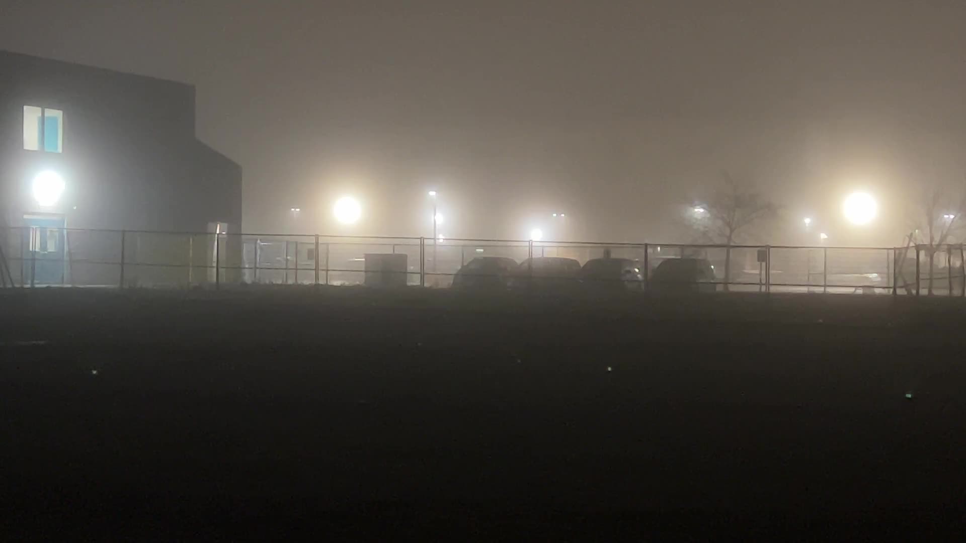 Thick fog covers the city of Toronto 