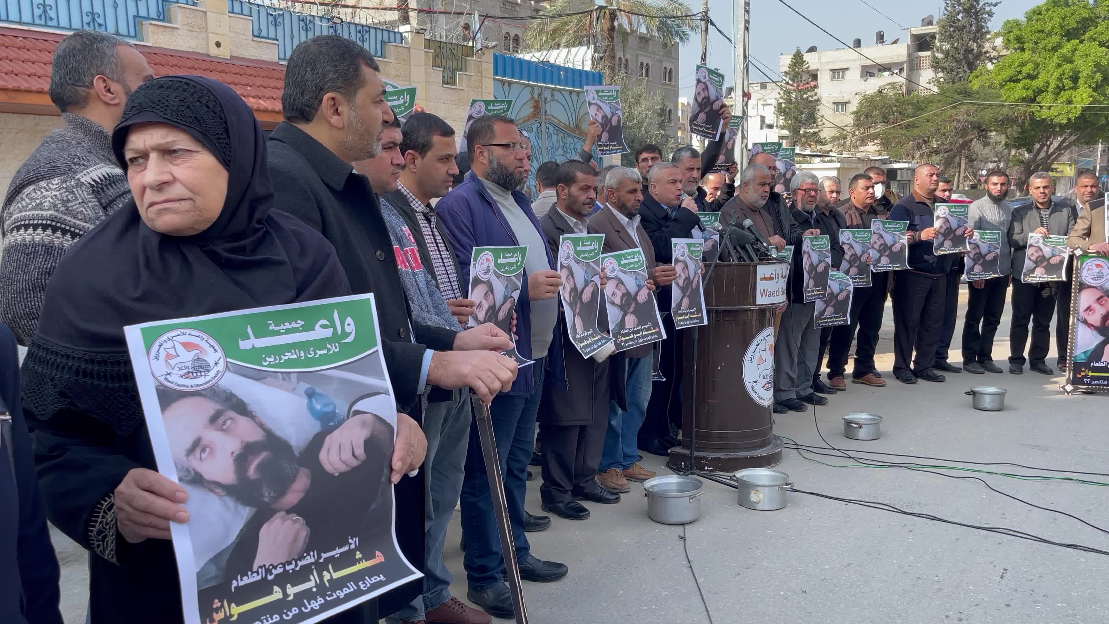 Israel agrees to release Palestinian prisoner on hunger strike
