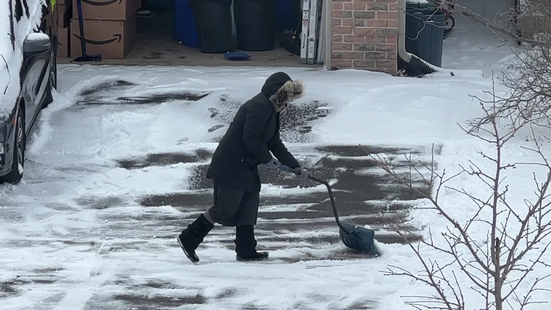 Toronto gets hit by winter snowstorm